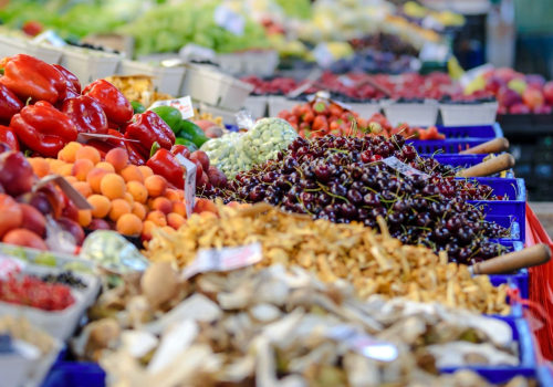 Are there any farmers markets or local food sources in charlotte, north carolina?